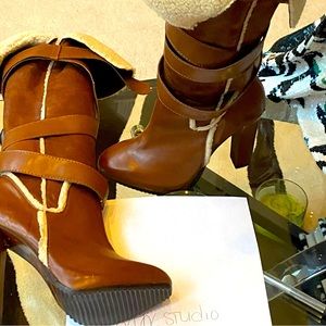 Size 6 cognac strappy leather heel boots